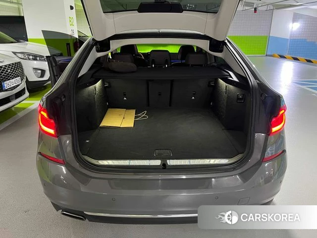 BMW 6 Series GT (G32) 2022 Серебристо-серый из Кореи, фото 4