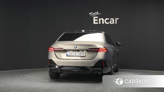 BMW 5 Series (G60) id 3909253 из Кореи 14