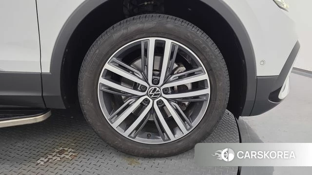 Volkswagen Tiguan Allspace id 4361001 из Кореи 27