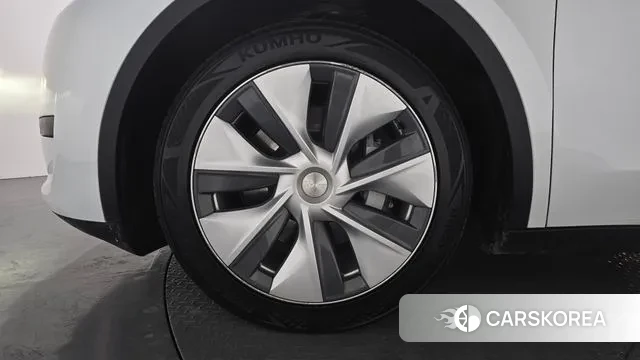 Tesla Model Y id 3624721 из Кореи 14