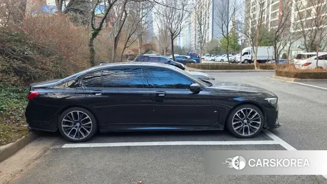 BMW 7 Series (G11) id 3578165 из Кореи 9