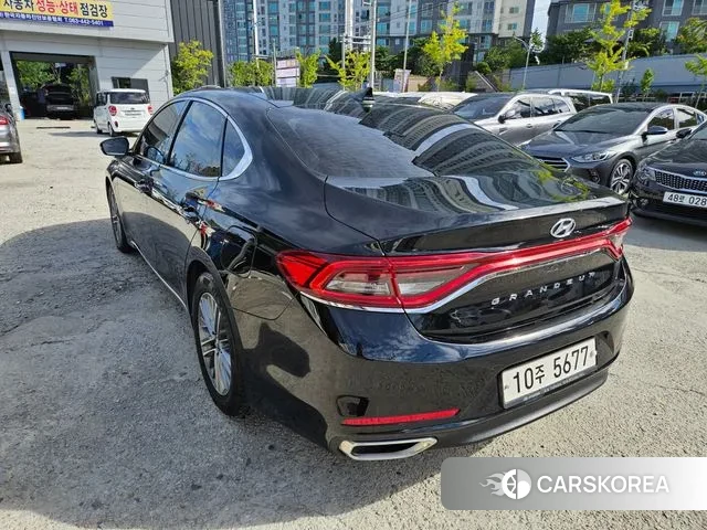 Hyundai Grandeur IG id 3244055 из Кореи 13