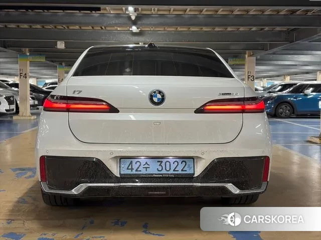 BMW i7 (G70) 2025 Белый из Кореи, фото 5