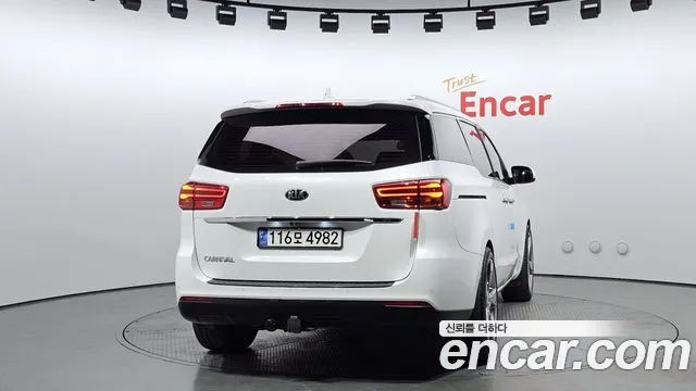 Kia The New Carnival id 2762354 из Кореи 14