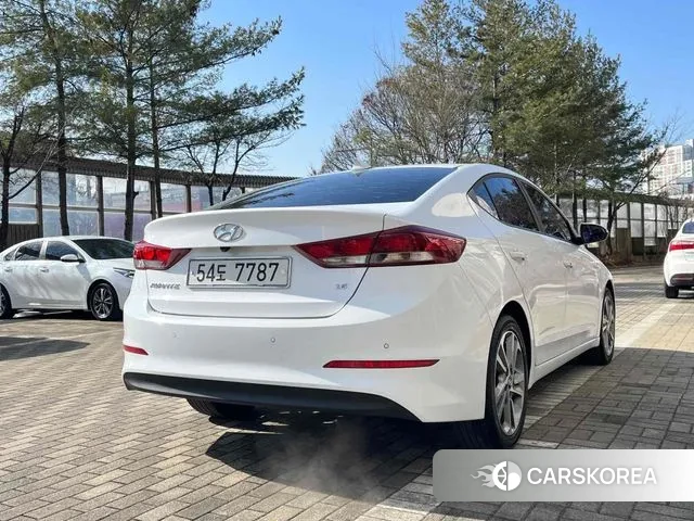 Hyundai Avante AD id 3636786 из Кореи 13