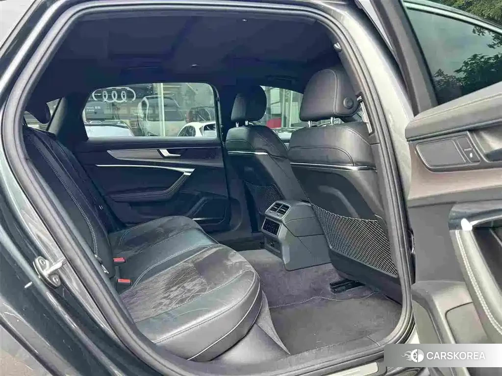 Audi A6L 2022 Silver/gray из Китая, фото 5