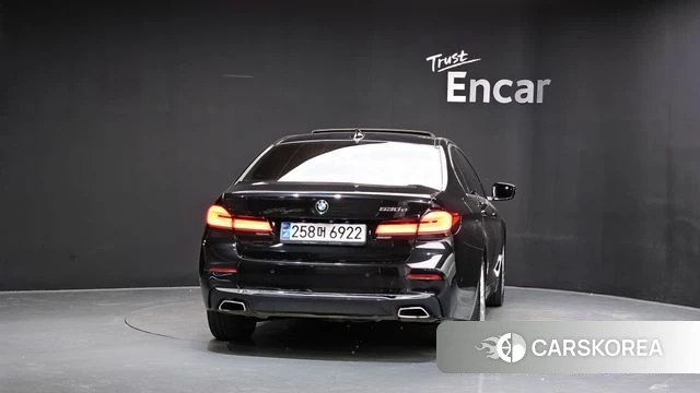 BMW 5 Series (G30) id 4864632 из Кореи 14