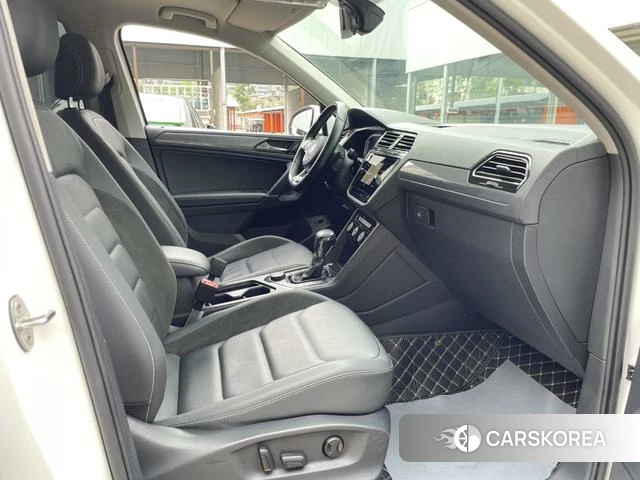 Volkswagen Tiguan L id 4366008 из Китая 18