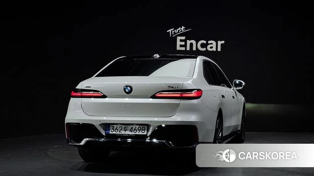 BMW 7 Series (G70) id 4354164 из Кореи 14