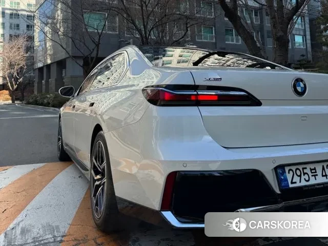 BMW 7 Series (G70) id 3502415 из Кореи 14