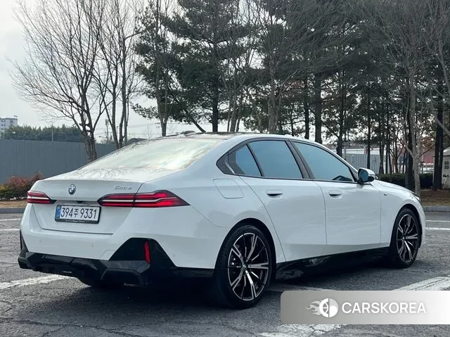 BMW 5 Series (G60) id 3739086 из Кореи 14