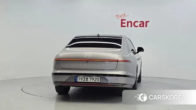 Hyundai Grandeur (GN7) id 3027101 из Кореи 14