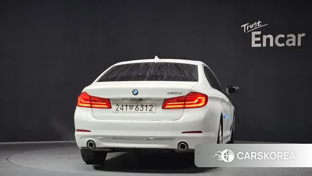 BMW 5 Series (G30) id 3417920 из Кореи 14