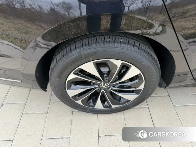 Volkswagen Passat id 4263069 из Китая 19