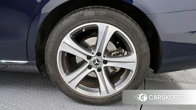 Mercedes-Benz E-Class W213 id 3754274 из Кореи 14
