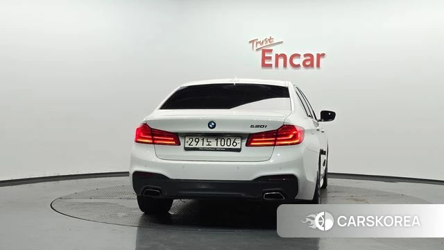 BMW 5 Series (G30) id 4614775 из Кореи 28