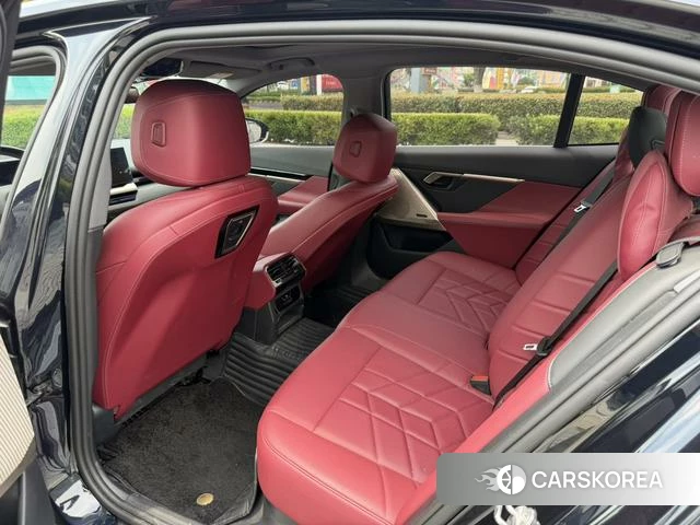 BMW 5 series 2024 Черный из Китая, фото 4