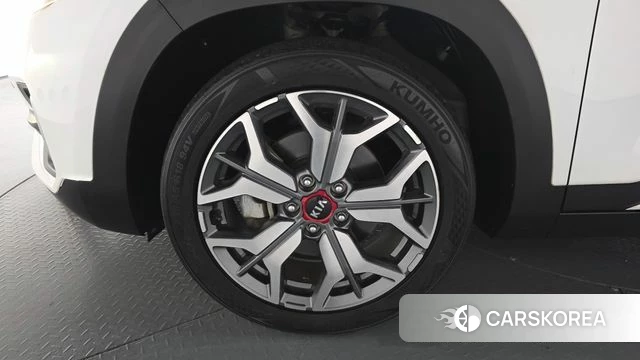 Kia Seltos id 4244998 из Кореи 25