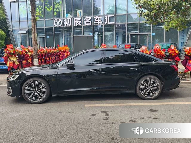 Audi A6L id 4258802 из Китая 10