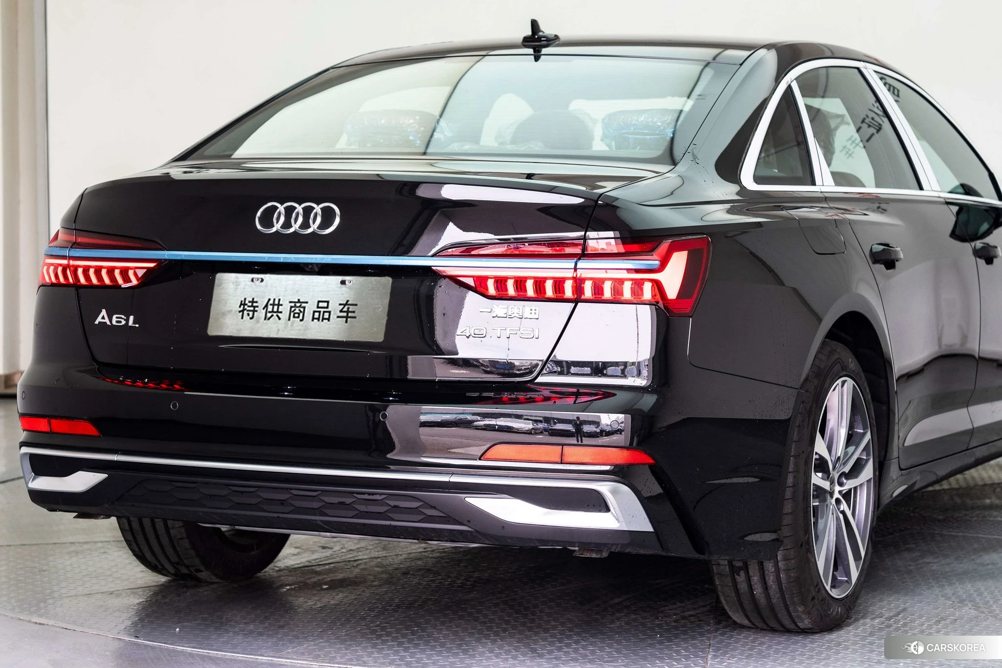 Audi A6L id 4452846 из Китая 15
