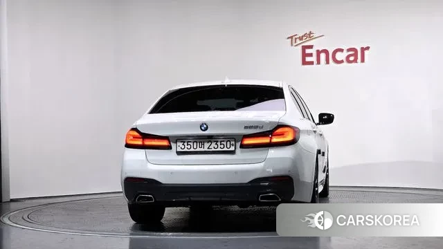 BMW 5 Series (G30) id 3493836 из Кореи 14