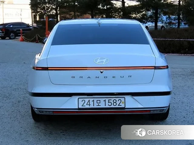 Hyundai Grandeur (GN7) id 3566101 из Кореи 14