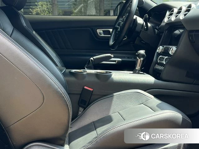 Ford Mustang id 3993829 из Китая 10