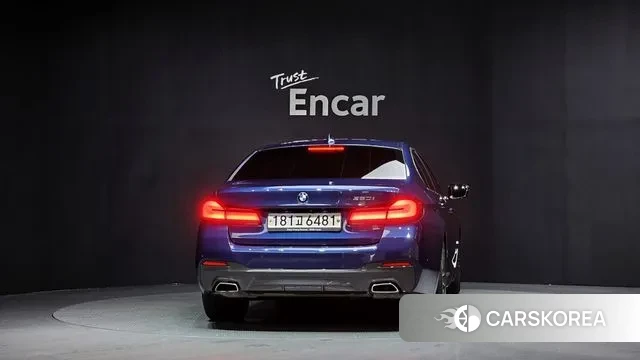 BMW 5 Series (G30) id 2940505 из Кореи 14