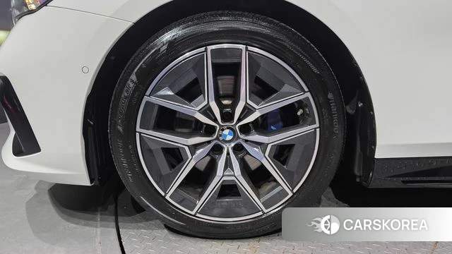 BMW 5 Series (G60) id 4523470 из Кореи 31