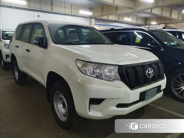 Toyota Prado (imported) 2023 Белый из Китая, фото 4
