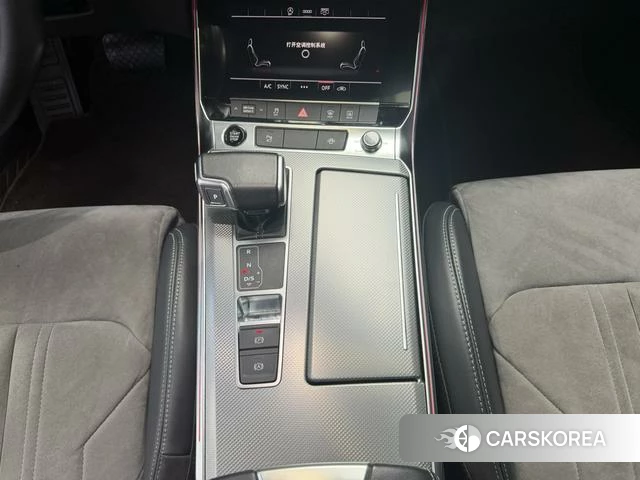 Audi A6L id 4275931 из Китая 17