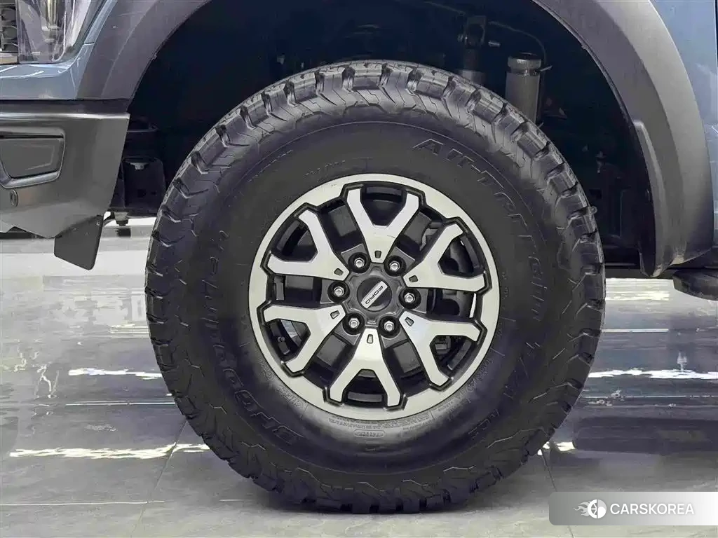 Ford F-150 id 4649403 из Китая 14