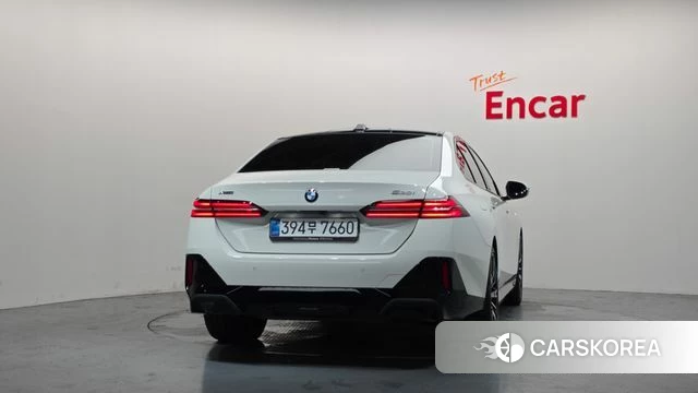 BMW 5 Series (G60) id 4649628 из Кореи 14