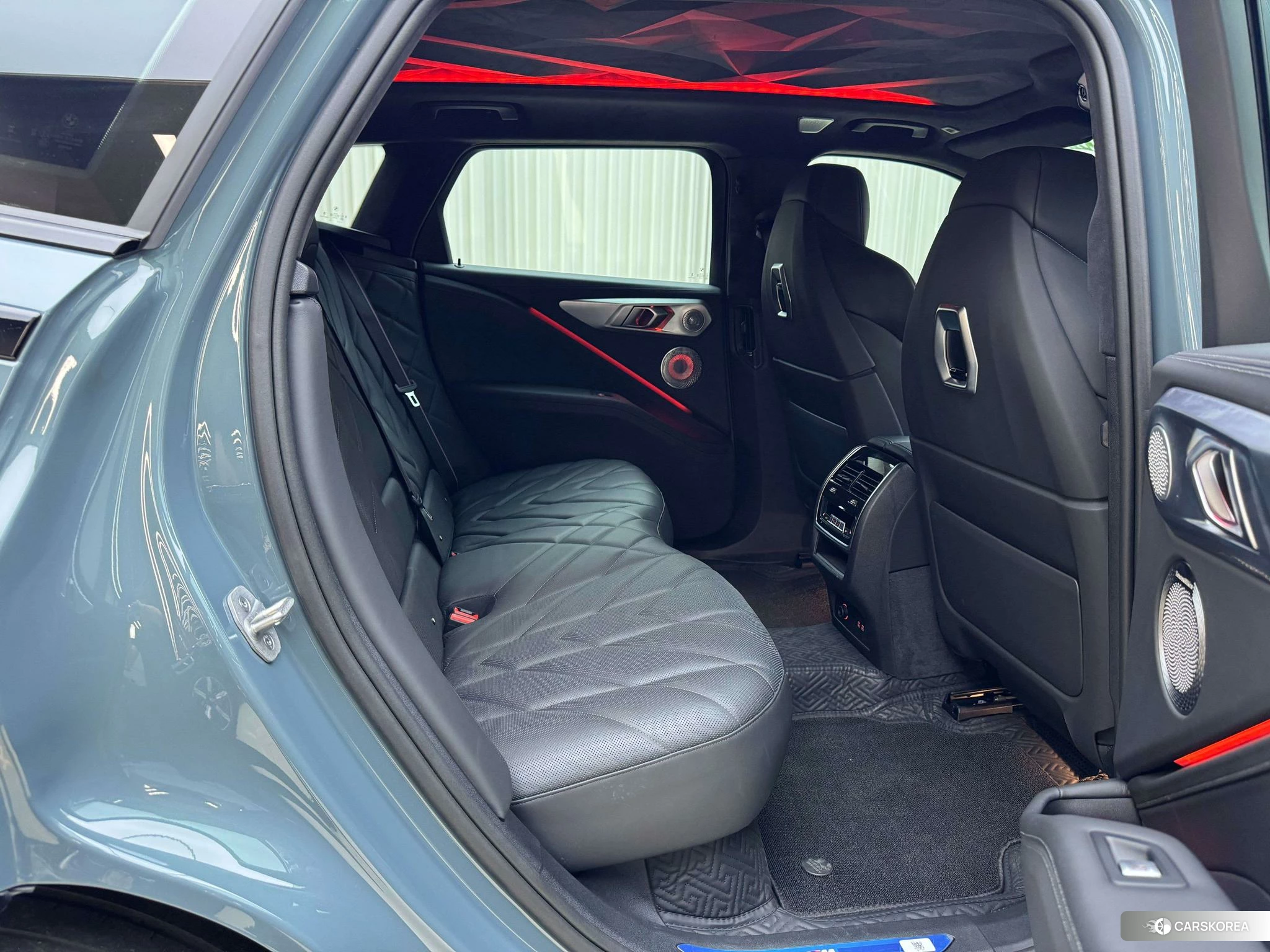 BMW XM id 4498541 из Китая 14