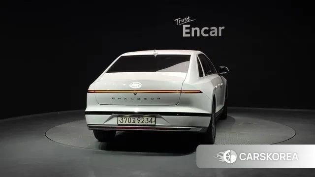 Hyundai Grandeur (GN7) id 3751938 из Кореи 14