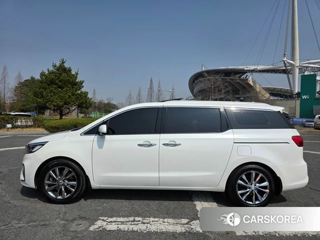 Kia The New Carnival id 3845669 из Кореи 14