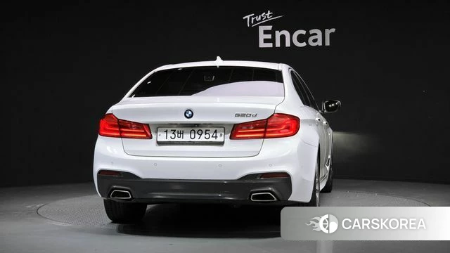 BMW 5 Series (G30) id 3853811 из Кореи 14