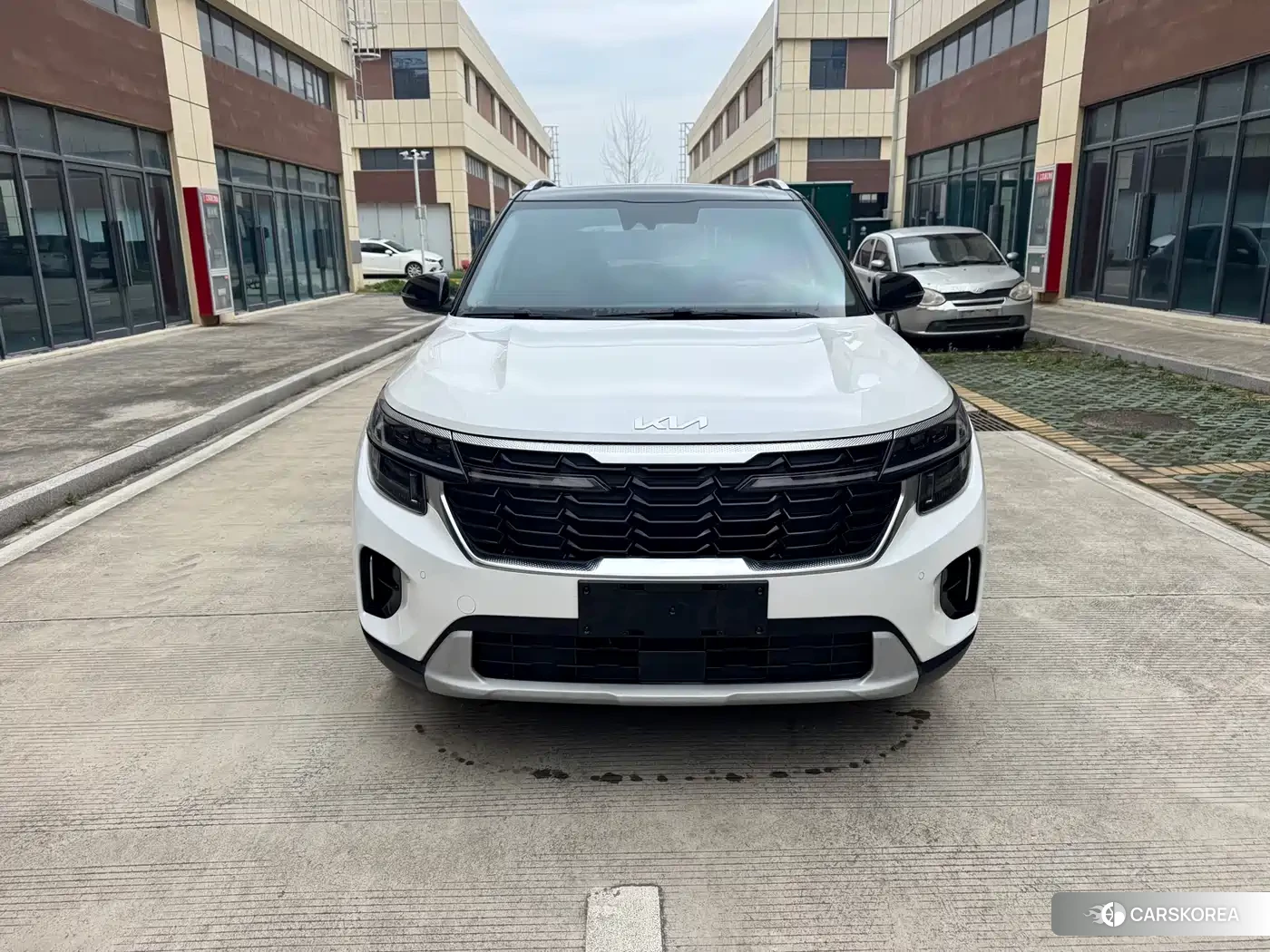 Kia Seltos 2024 Белый из Китая, фото 4