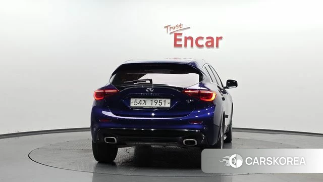 Infiniti Q30 id 4285716 из Кореи 25