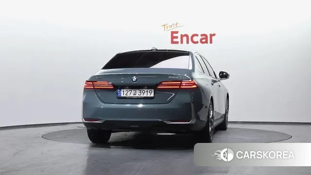 BMW 5 Series (G60) id 3624604 из Кореи 14