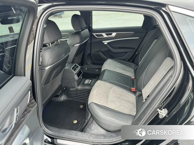 Audi A6L id 4301819 из Китая 8