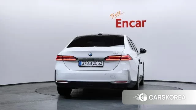 BMW 5 Series (G60) id 3620175 из Кореи 14