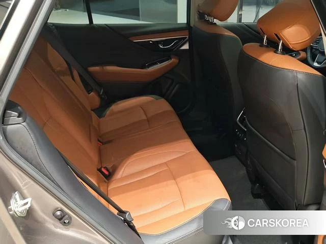 Subaru OUTBACK id 4220621 из Китая 10