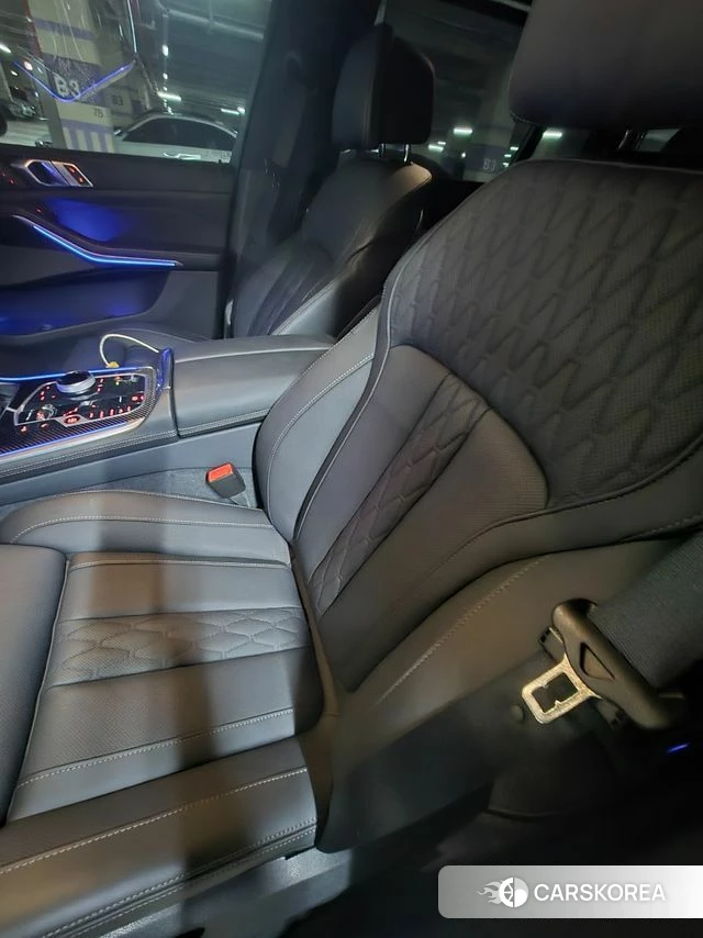 BMW X7 (G07) 2026 Черный из Кореи, фото 4