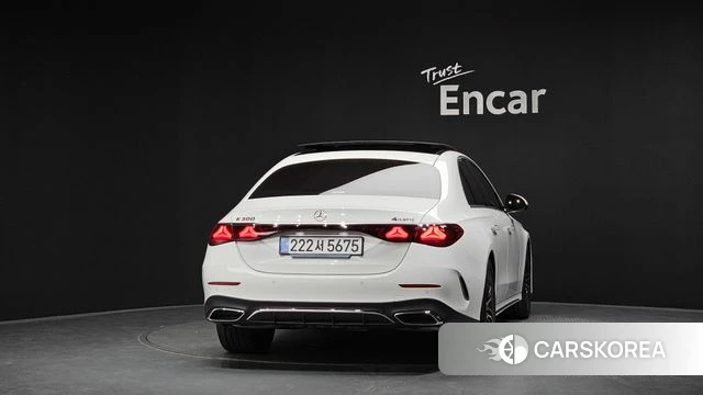 Mercedes-Benz E-Class W214 id 4639773 из Кореи 29