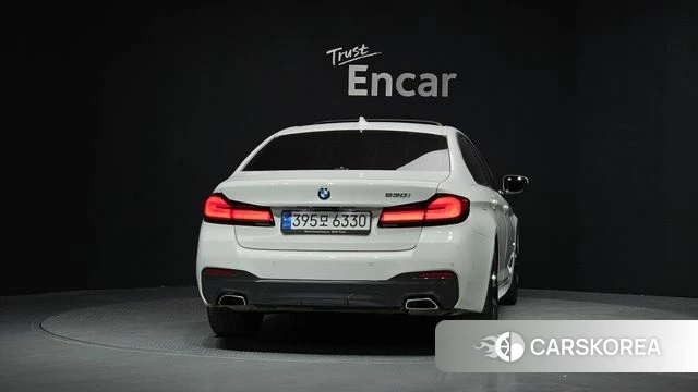 BMW 5 Series (G30) id 3935027 из Кореи 14