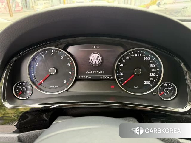 Volkswagen Touareg id 4213102 из Китая 14