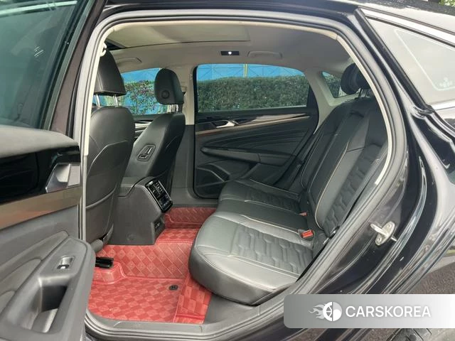 Volkswagen Passat id 4359529 из Китая 7