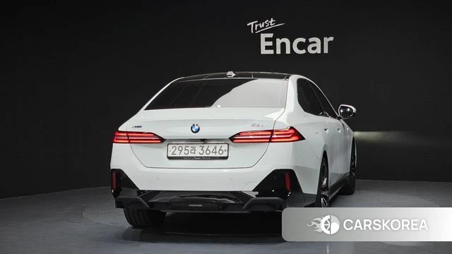 BMW 5 Series (G60) id 3914503 из Кореи 14