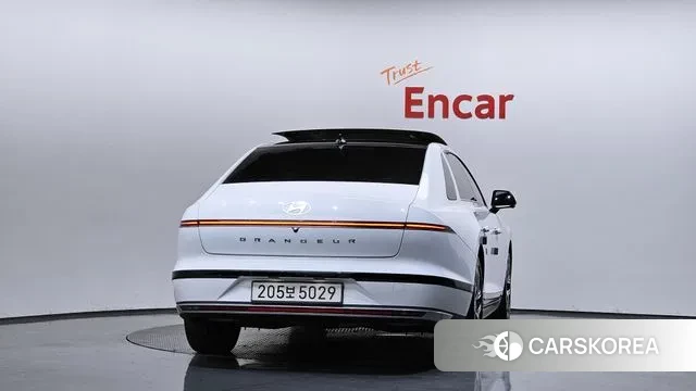 Hyundai Grandeur (GN7) id 3770561 из Кореи 14